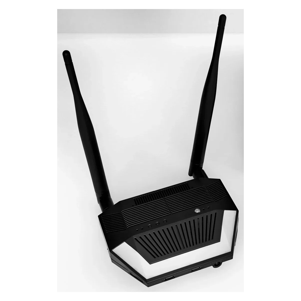SMLIGHT SLZB-Ultima 3 Multiradio Zigbee + Thread Smart Adapter